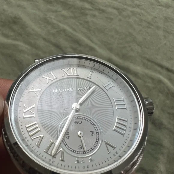 Michael Kors silver watch - Picture 6 of 13